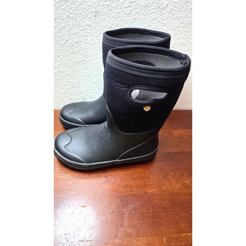 Bogs Youth Size 4 Waterproof Black Neoprene & Rubber Insulated Winter Rain Boots